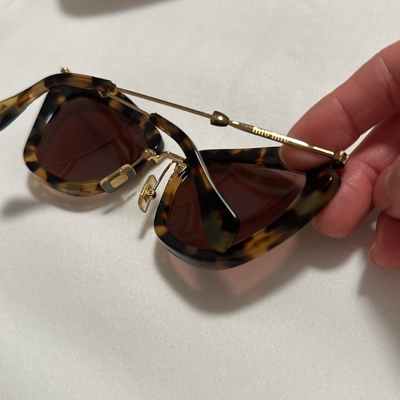 MiuMiu sunglasses - Picture 4 of 5